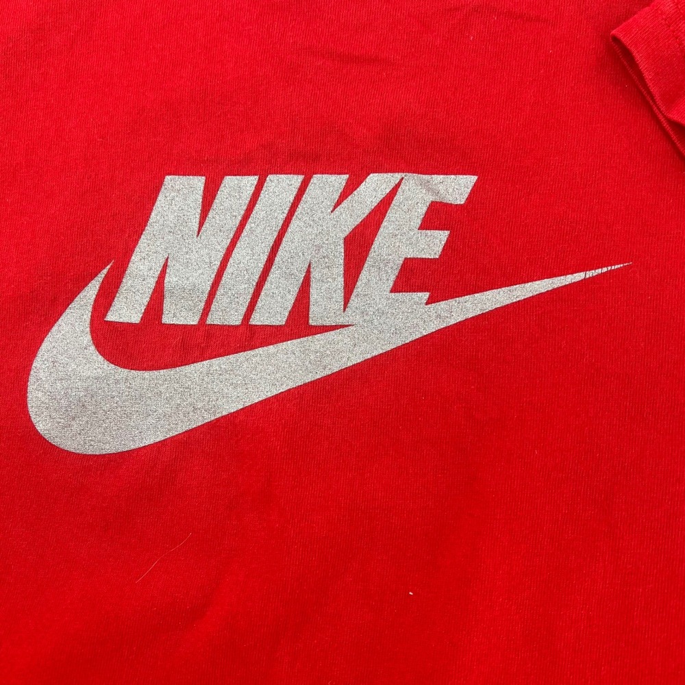 Nike‎ Futura Logo Graphic T-Shirt Mens Large Red Silver Swoosh Silver Tag Y2K - Picture 4 of 8